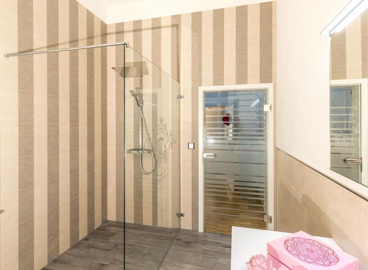 Schwarzwaldzimmer & Schwarzwald Design Apartment روتفايل المظهر الخارجي الصورة